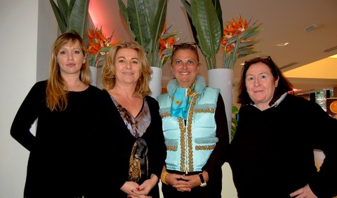 femme-concours-vin-galerie-marlborough-monaco